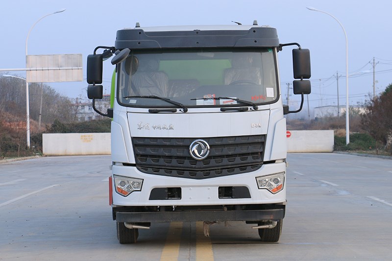 東風專底12噸灑水車