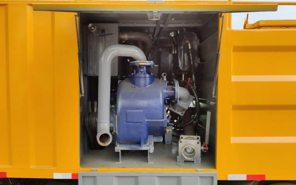 東風D6污水處理車（黃牌）