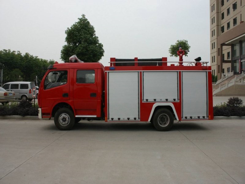 東風天錦6噸泡沫消防車