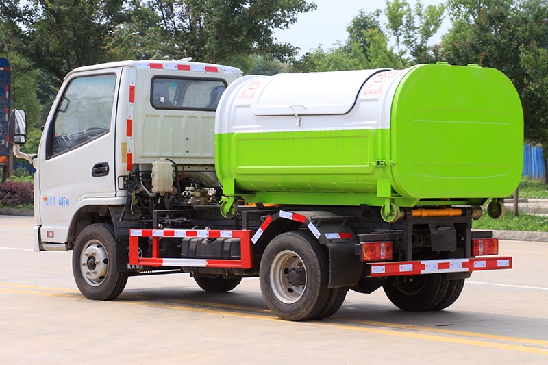 國(guó)六 藍(lán)牌 凱馬 3-4方 勾臂垃圾車