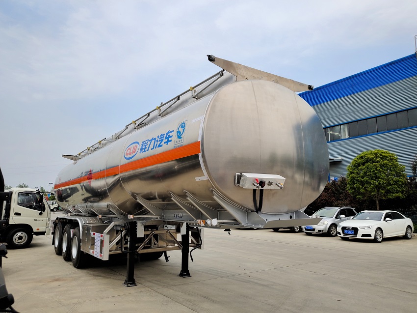 35噸鋁合金半掛油罐車圖片