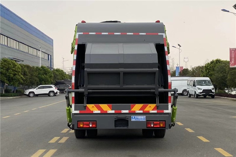 國(guó)六東風(fēng)專底14方 壓縮垃圾車