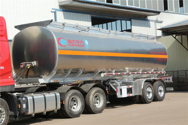 東風(fēng)天龍(40-55L)鋁合金運(yùn)油半掛車