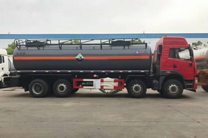 解放前四后六18.1方液堿(硫酸)運輸車